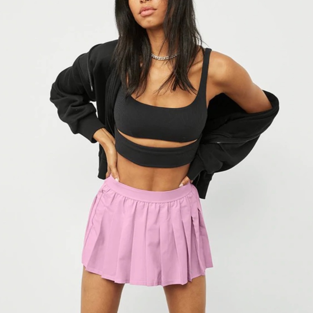NWT Alo Slit Bra Black sz. medium. Sold out online.
